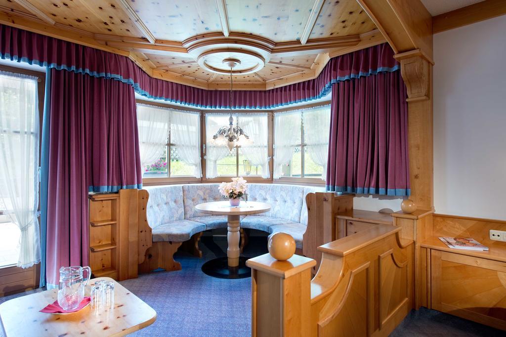 Hotel Bergland Lermoos Pokoj fotografie